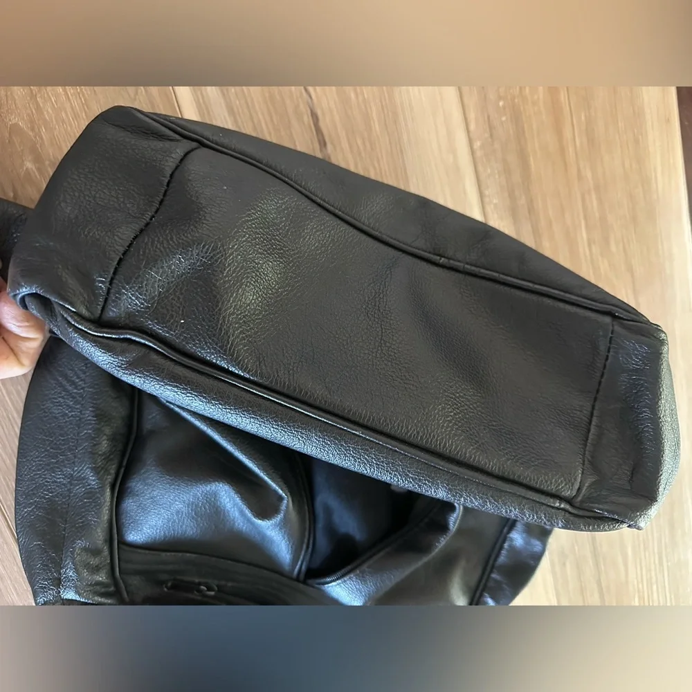Sling pack Leather. Made in Mexico